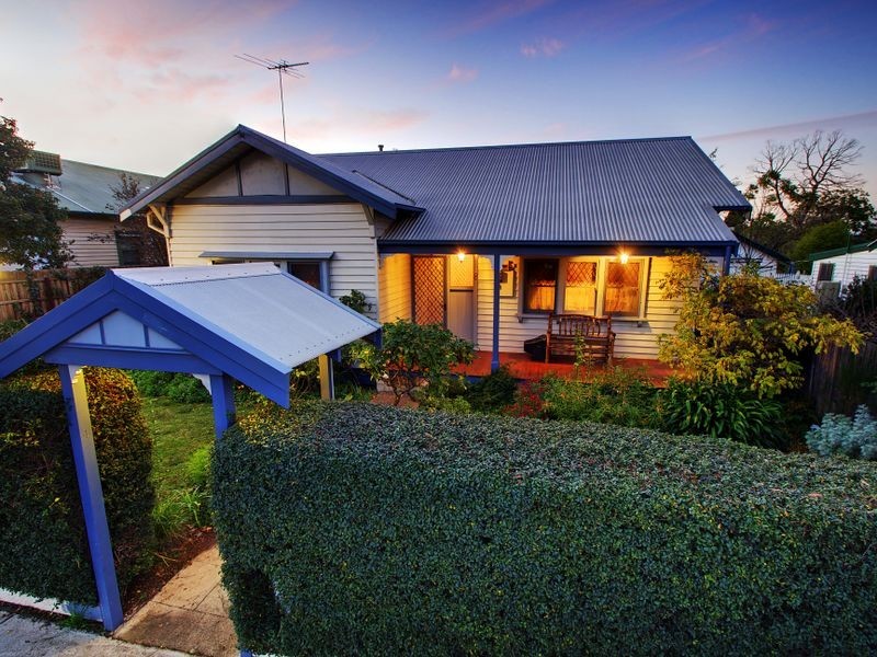 8 William Street, Bacchus Marsh VIC 3340