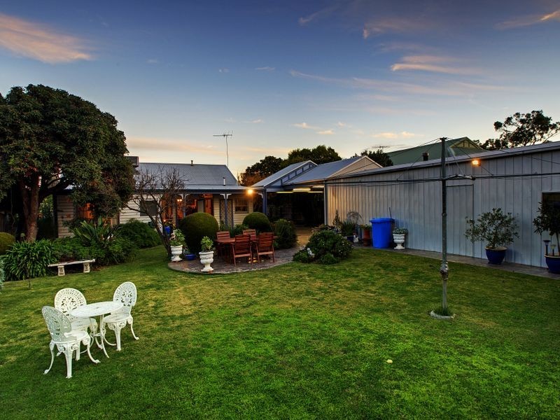 8 William Street, Bacchus Marsh VIC 3340