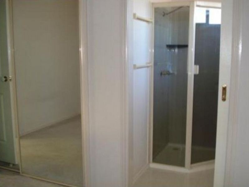 4/145 Copernicus Way, Keilor Downs VIC 3038