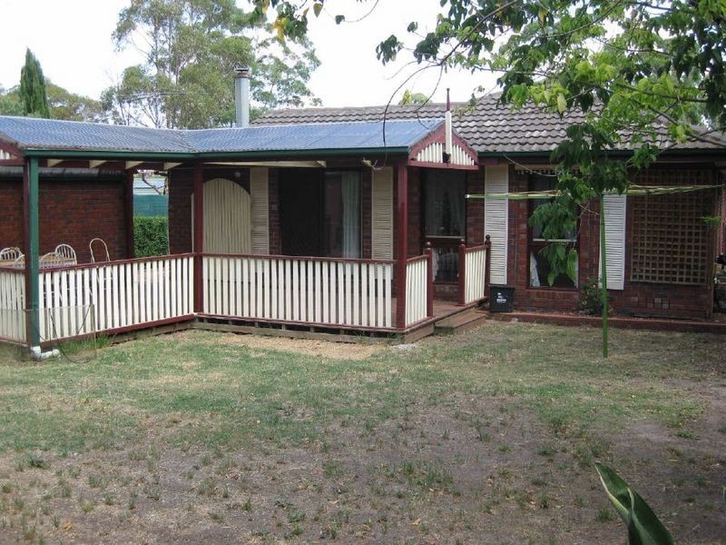 8 Mallacoota Court, Taylors Lakes VIC 3038