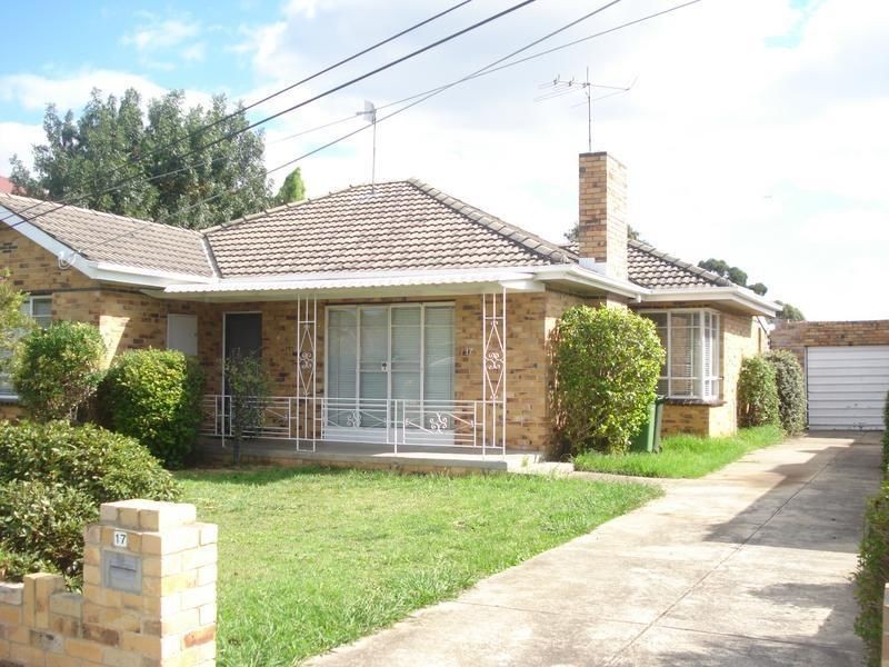 17 Banksia Grove, Tullamarine VIC 3043