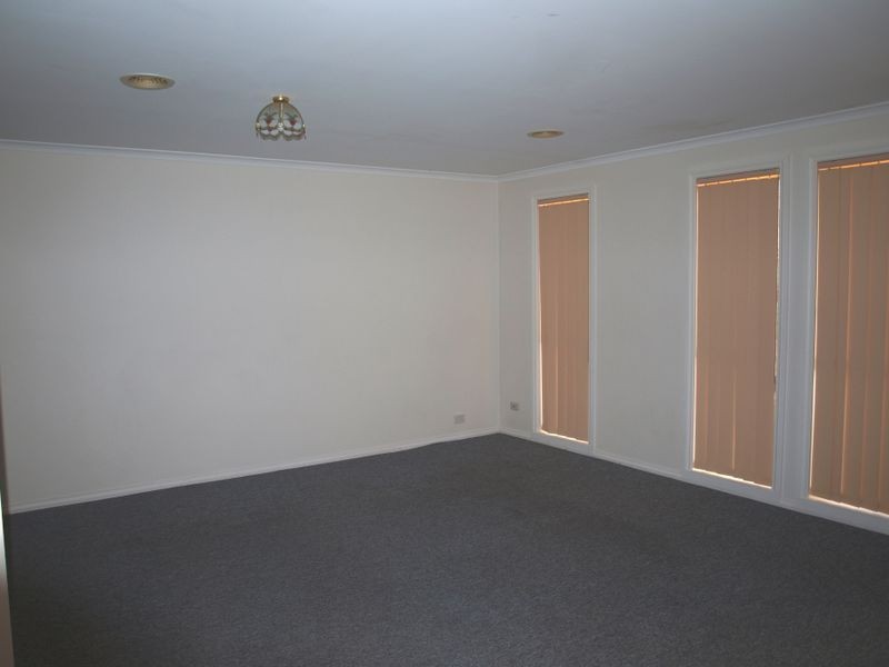 97 Catherine Drive, Hillside VIC 3037