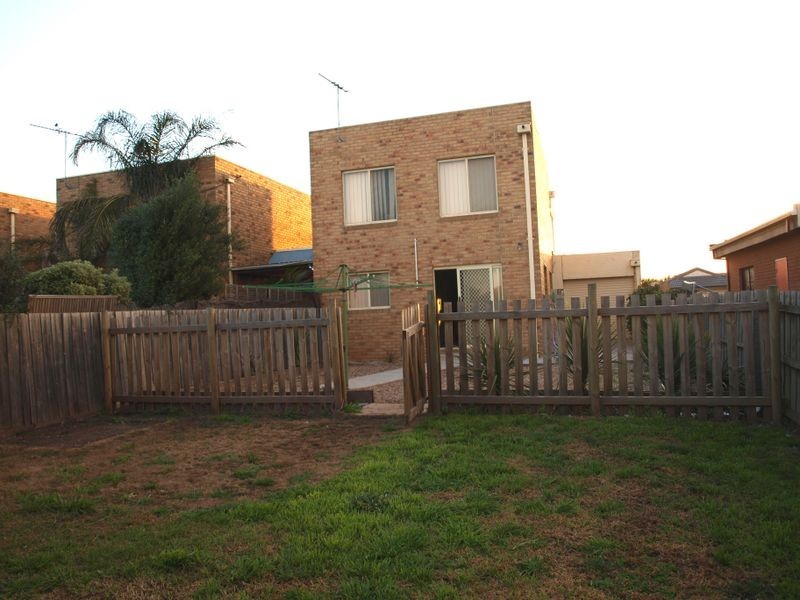 97 Catherine Drive, Hillside VIC 3037