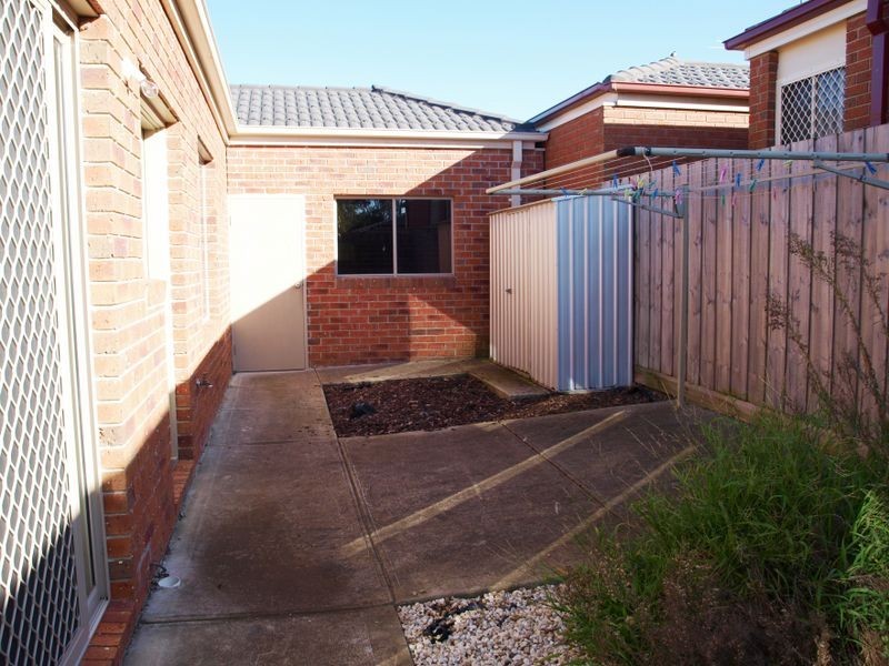 2/36 Albert Road, Sydenham VIC 3037
