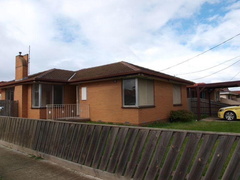 1/32 Hogan Street, Deer Park VIC 3023