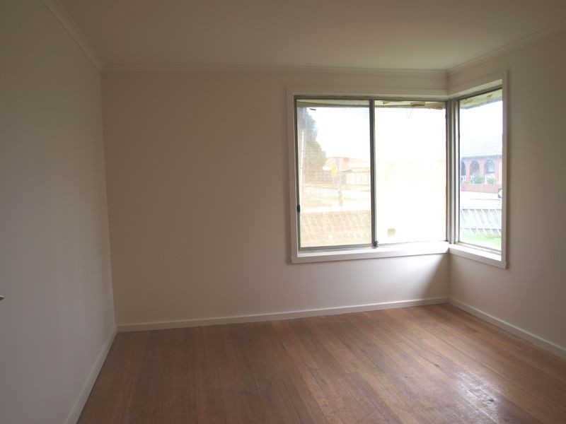 1/32 Hogan Street, Deer Park VIC 3023