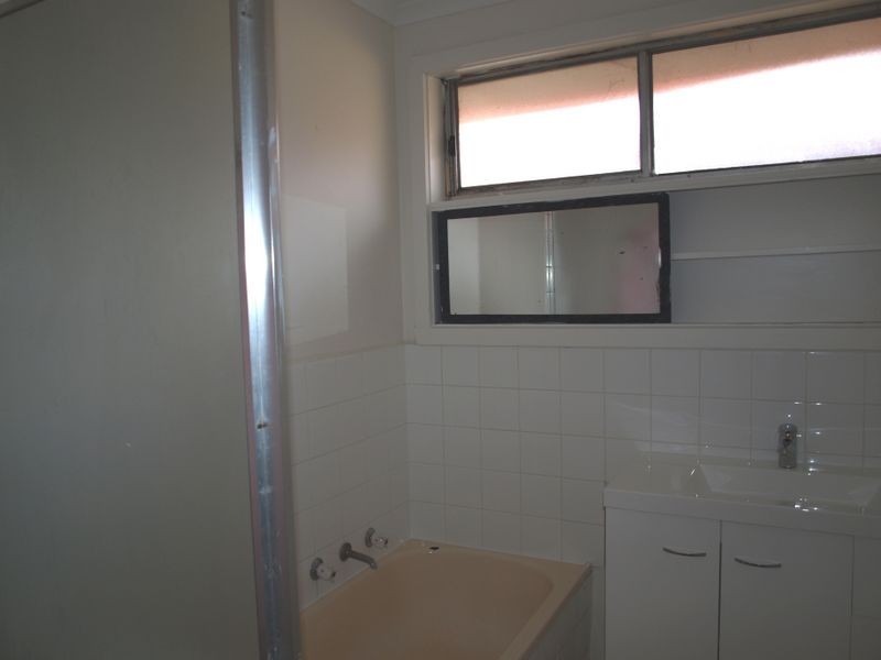 1/32 Hogan Street, Deer Park VIC 3023