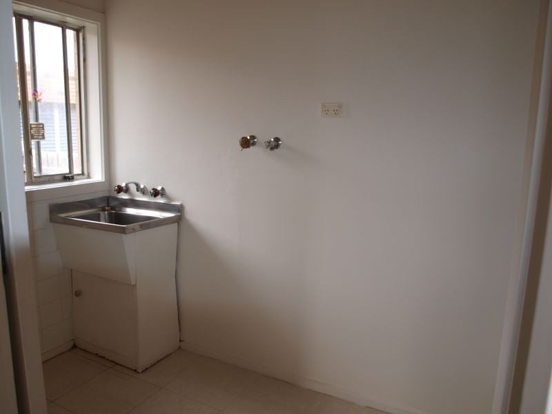 1/32 Hogan Street, Deer Park VIC 3023