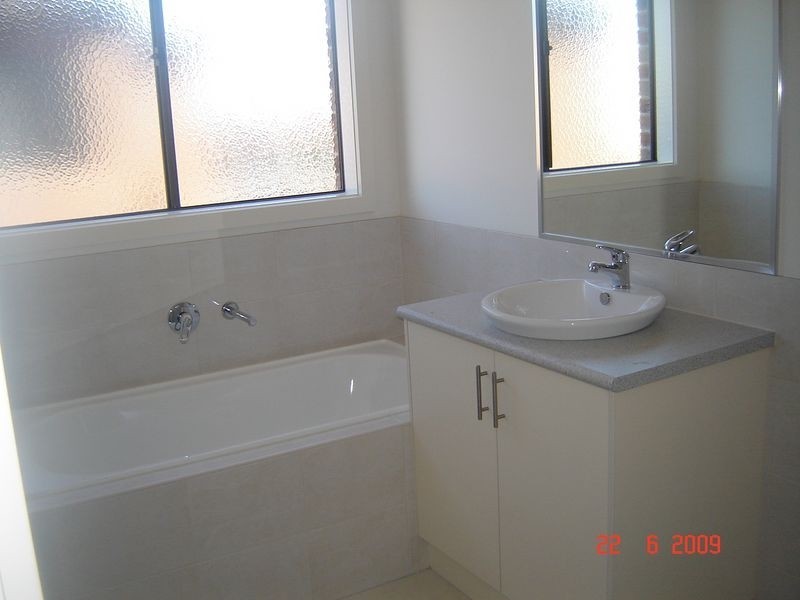 1/101-103 Wartah Drive, Altona Meadows VIC 3028