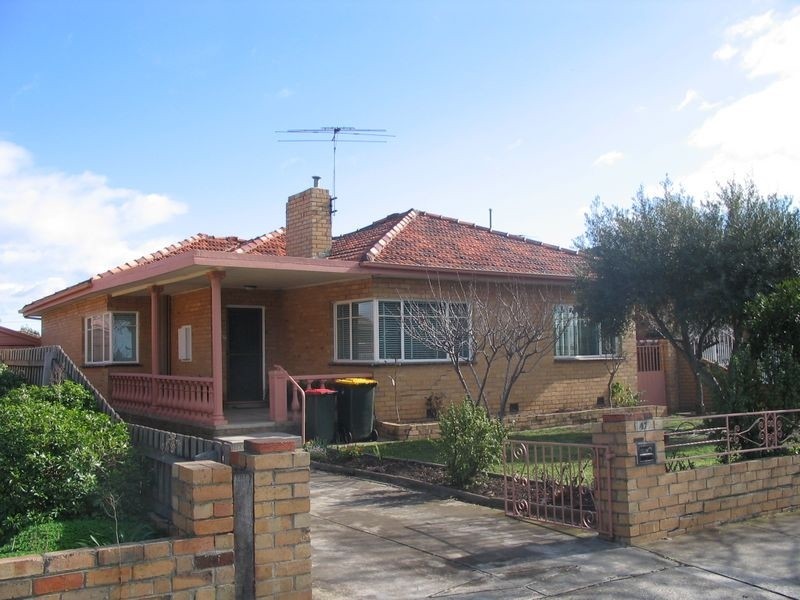 47 Matthews Avenue, Airport West VIC 3042