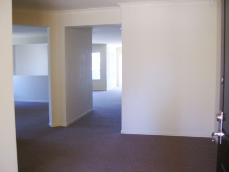 22 Grandview Crescent, Hillside VIC 3037