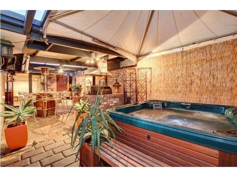 9 Devon Court, Meadow Heights VIC 3048