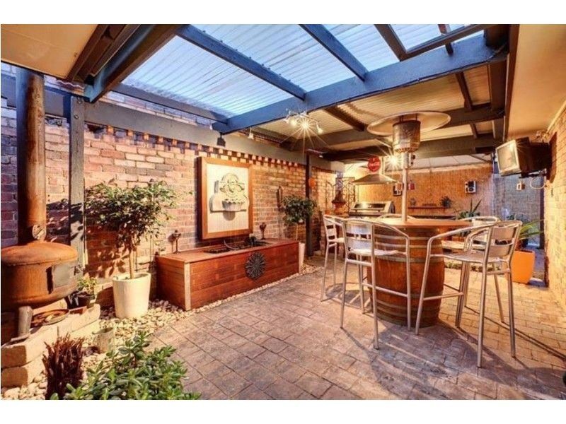 9 Devon Court, Meadow Heights VIC 3048