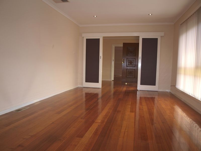 70 Fitzgeralad road, Sunshine VIC 3020