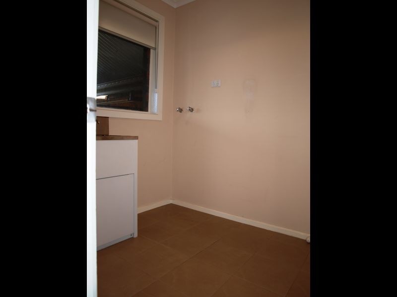 70 Fitzgeralad road, Sunshine VIC 3020