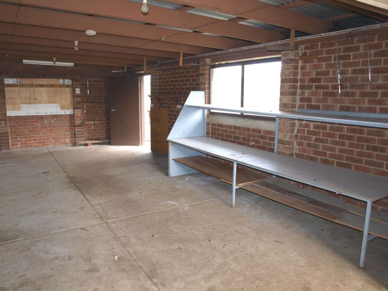 70 Fitzgeralad road, Sunshine VIC 3020