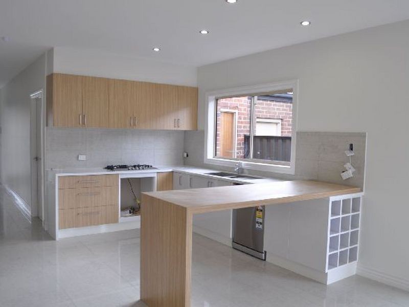 6 Viewside Crescent, Craigieburn VIC 3064