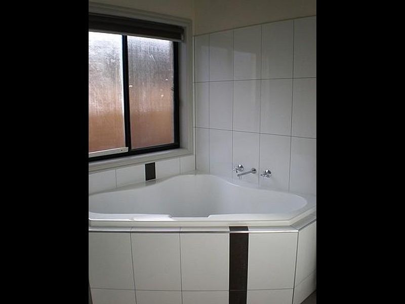 2 Swinburne Court, Truganina VIC 3029