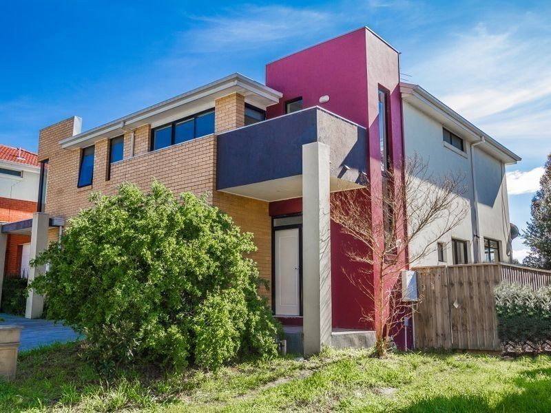 17 Crestview Close, Roxburgh Park VIC 3064