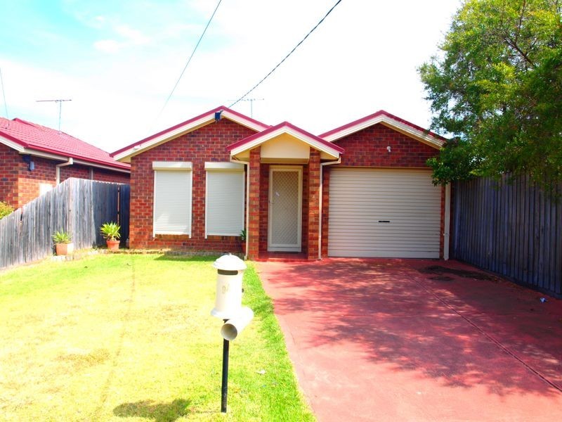 9a Graceburn Grove, St Albans VIC 3021