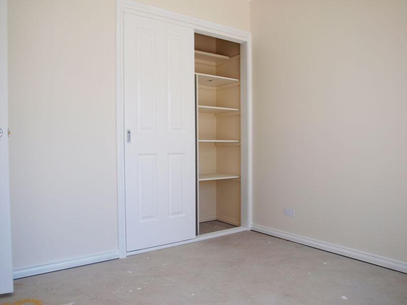 2/8 Nelson Court, Avondale Heights VIC 3034