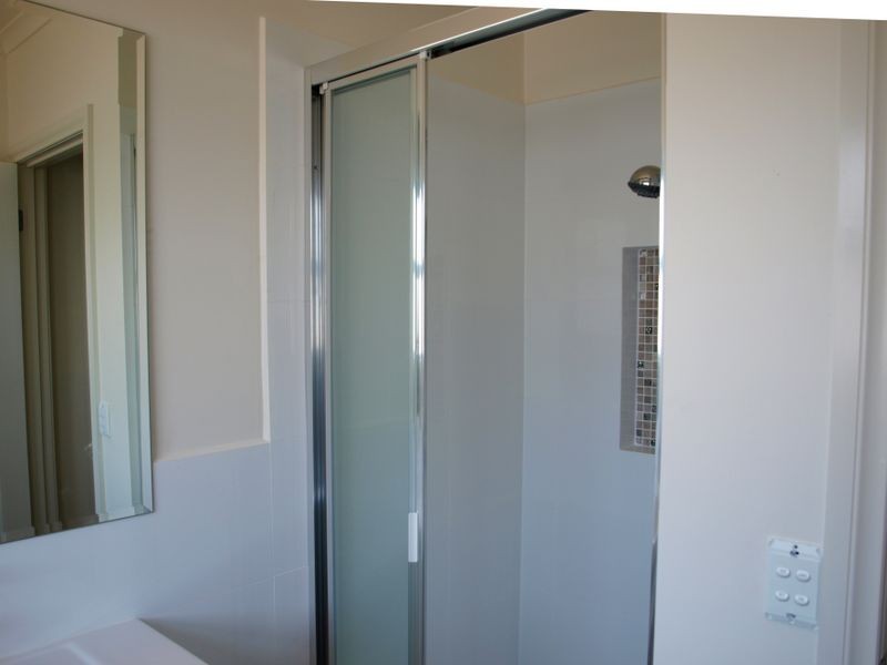 2/8 Nelson Court, Avondale Heights VIC 3034