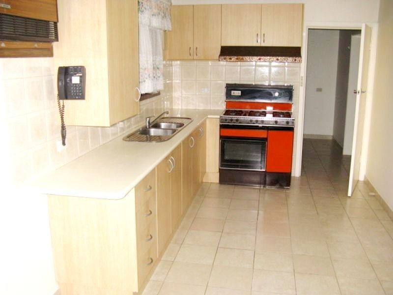 8 Harrington Road, Airport West VIC 3042