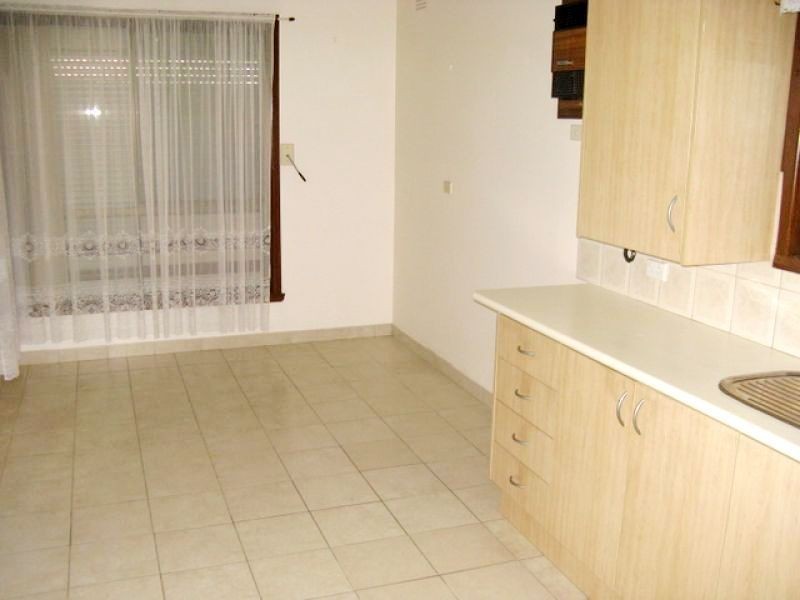 8 Harrington Road, Airport West VIC 3042