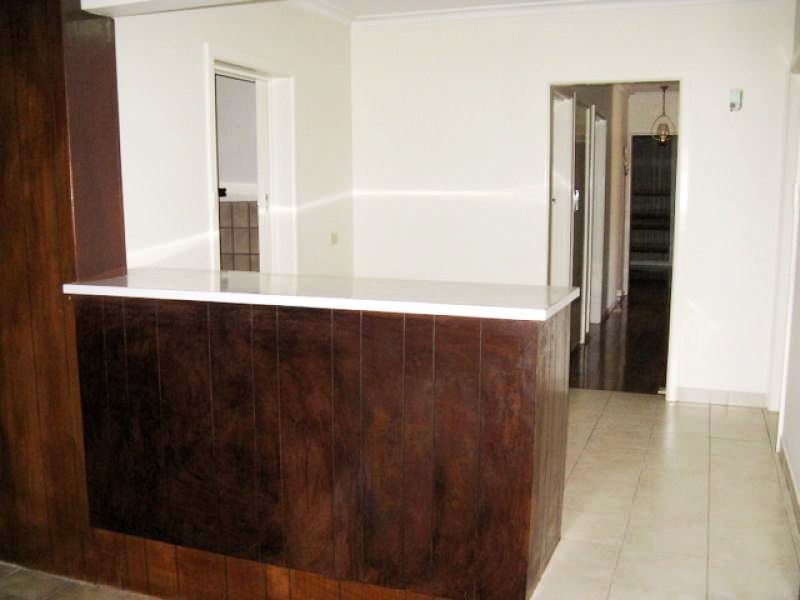 8 Harrington Road, Airport West VIC 3042