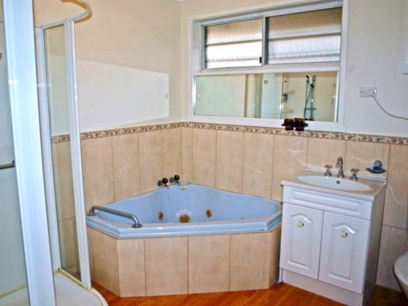 73 Churchill Avenue, Tullamarine VIC 3043