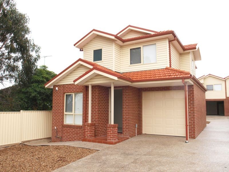 1/32 Caroline Street, Essendon VIC 3040