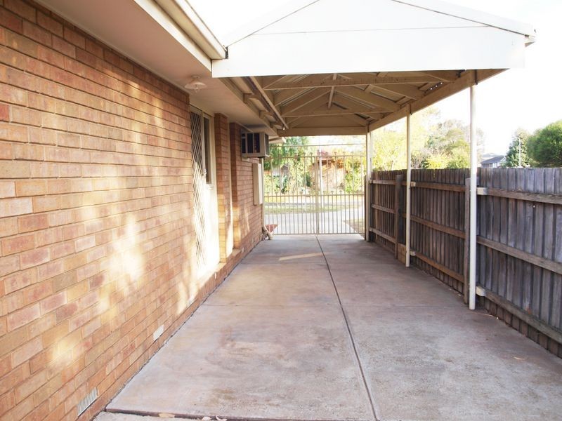 16 Cobb Junction, Sydenham VIC 3037
