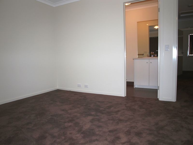 56 Napoli Circuit, Greenvale VIC 3059