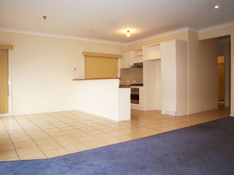 23 Elphinstone Way, Caroline Springs VIC 3023