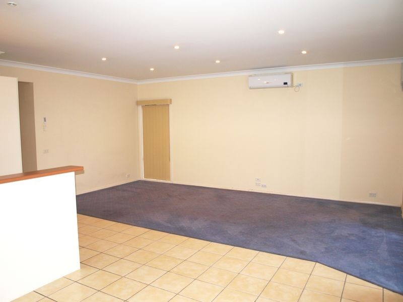 23 Elphinstone Way, Caroline Springs VIC 3023