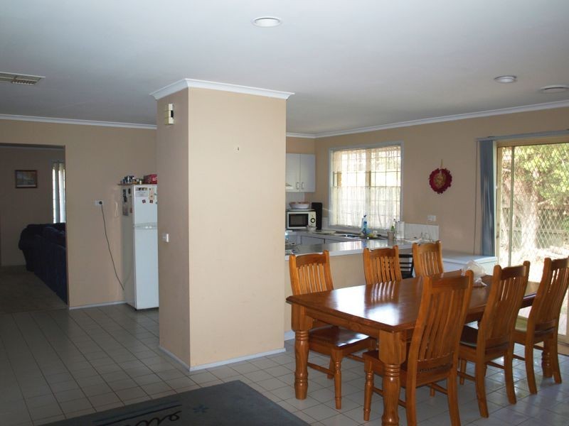 7 Cynthia Court, Hillside VIC 3037