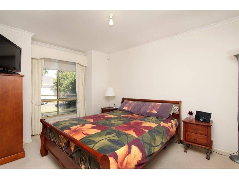 38 Grampians Way, Caroline Springs VIC 3023