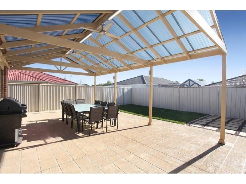 38 Grampians Way, Caroline Springs VIC 3023
