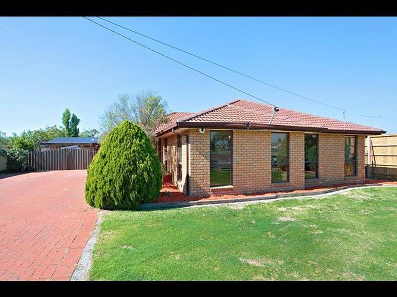 2 Albert Road, Sydenham VIC 3037