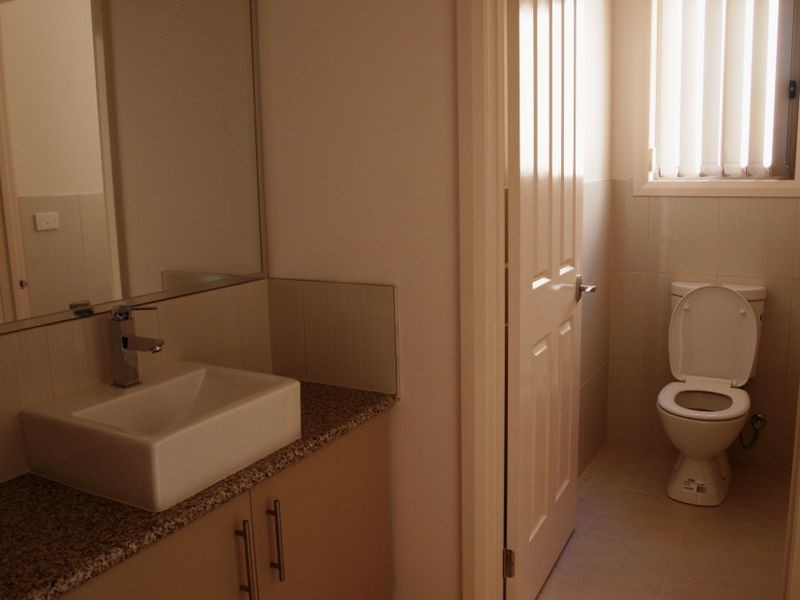 18 Wisteria Avenue, Craigieburn VIC 3064