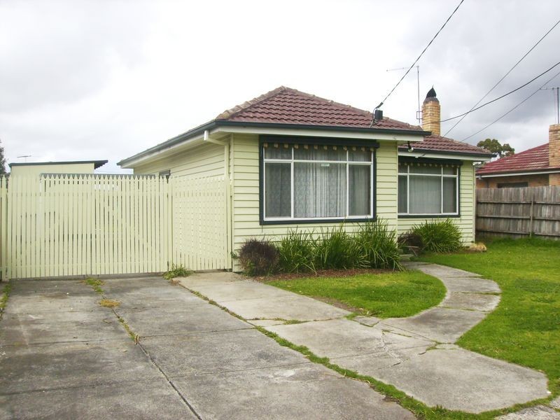 19 Carol Grove, Tullamarine VIC 3043