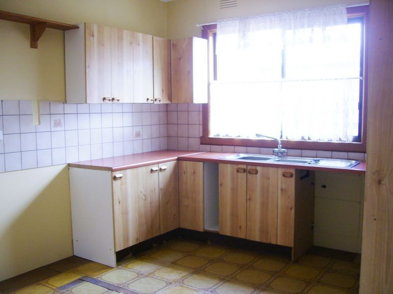 19 Carol Grove, Tullamarine VIC 3043