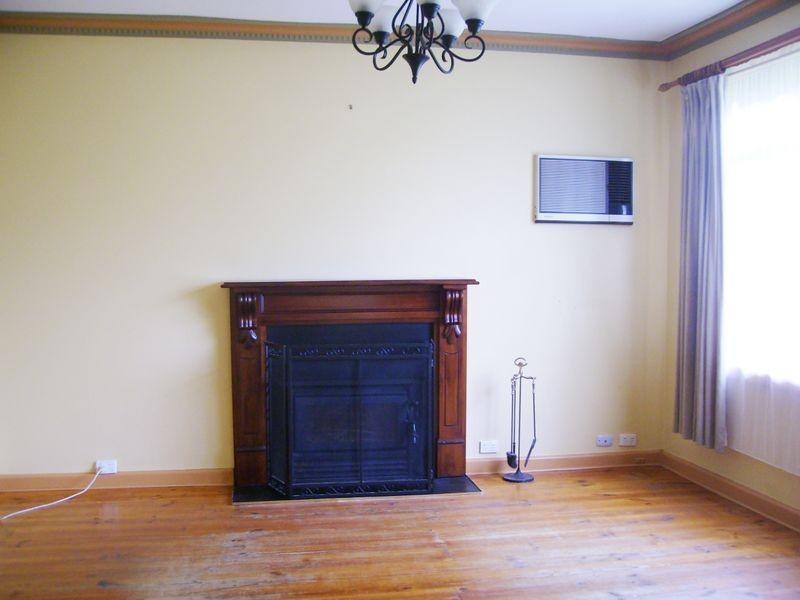 19 Carol Grove, Tullamarine VIC 3043