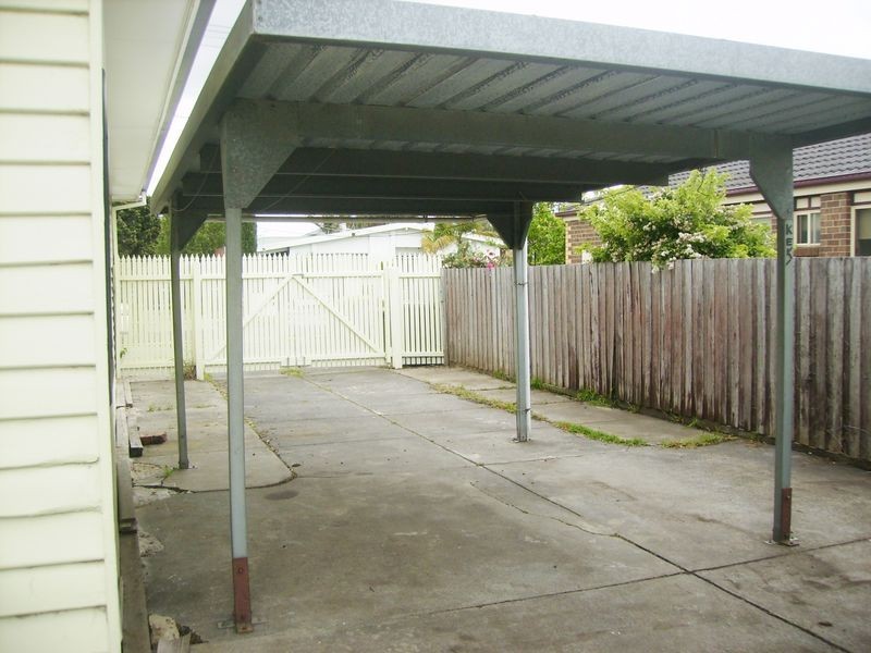 19 Carol Grove, Tullamarine VIC 3043