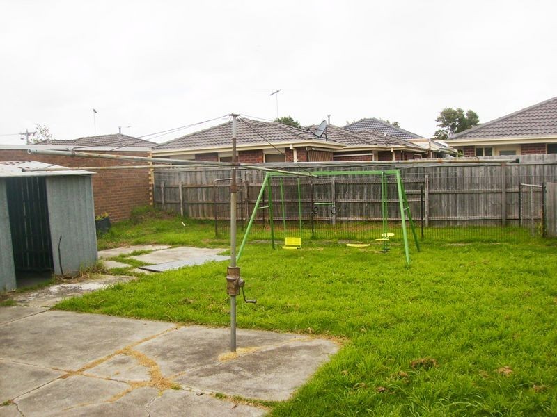 19 Carol Grove, Tullamarine VIC 3043