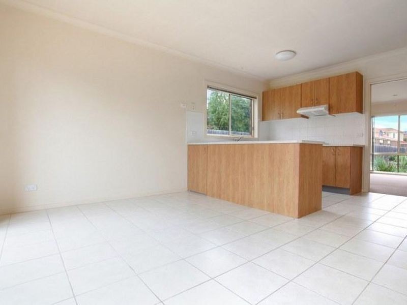 12 Kristian Drive, Hillside VIC 3037