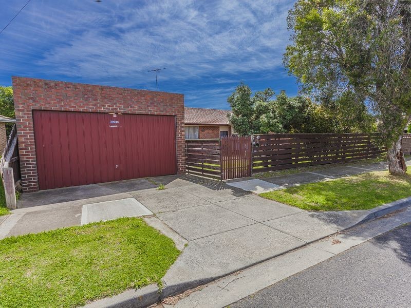 49 Wolverton Drive, Gladstone Park VIC 3043