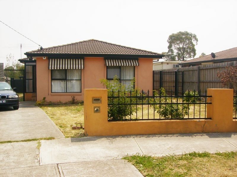 36 Bainbridge Close, Craigieburn VIC 3064
