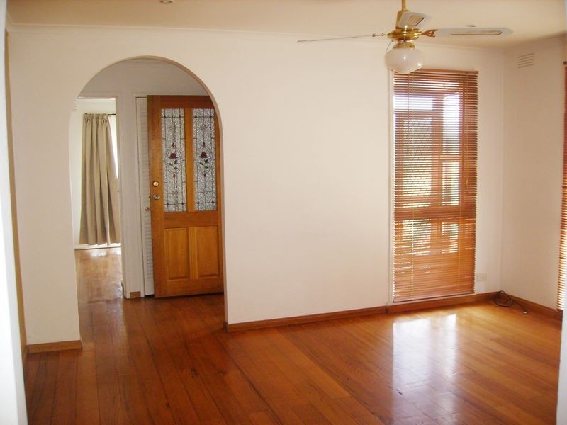 36 Bainbridge Close, Craigieburn VIC 3064