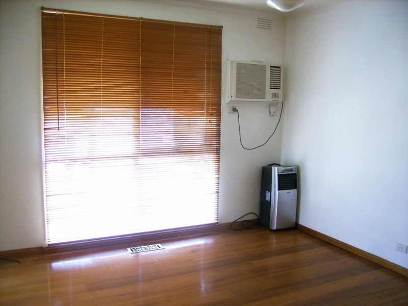 36 Bainbridge Close, Craigieburn VIC 3064